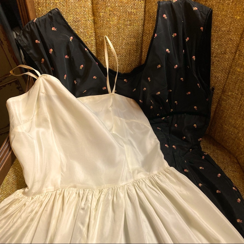 Vintage taffeta slip, size S